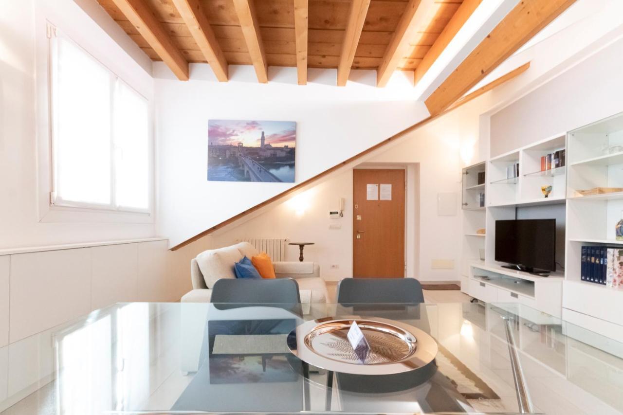 Mansarda Cola Apartment Милано Екстериор снимка
