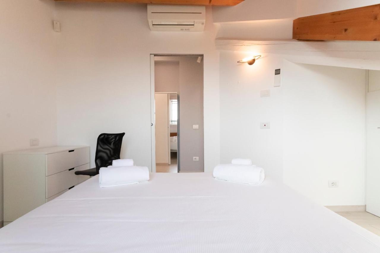 Mansarda Cola Apartment Милано Екстериор снимка