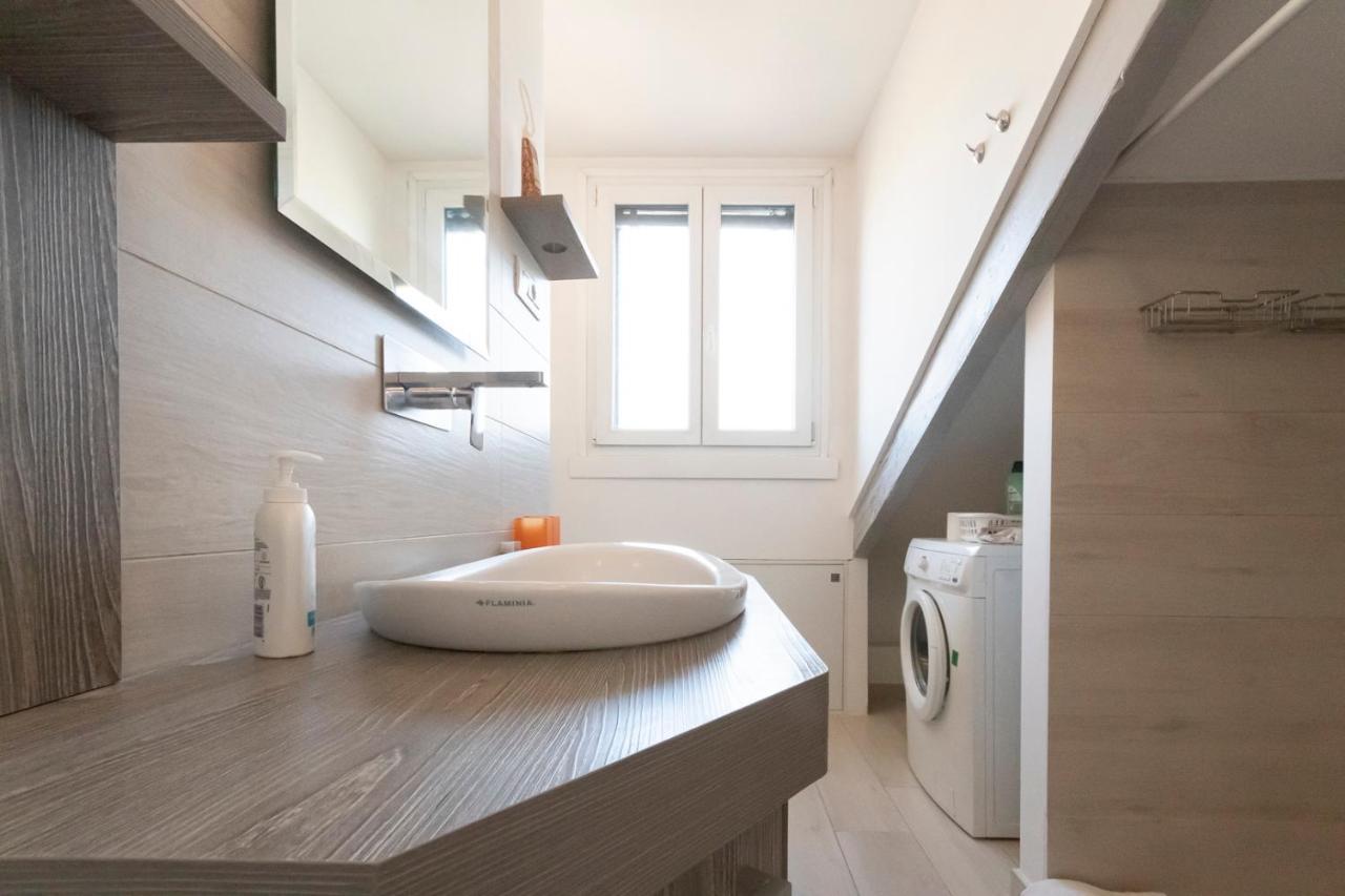 Mansarda Cola Apartment Милано Екстериор снимка